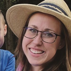 Meet your Posher, Whitney